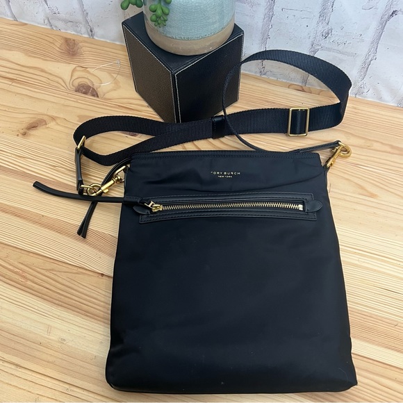 Tory Burch Bags Tory Burch Perry Nylon Swingpack Poshmark